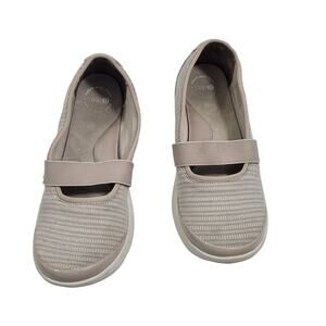 BZee's Women's Jupiter Beige Casual Slip On Size 9M 2824-2636